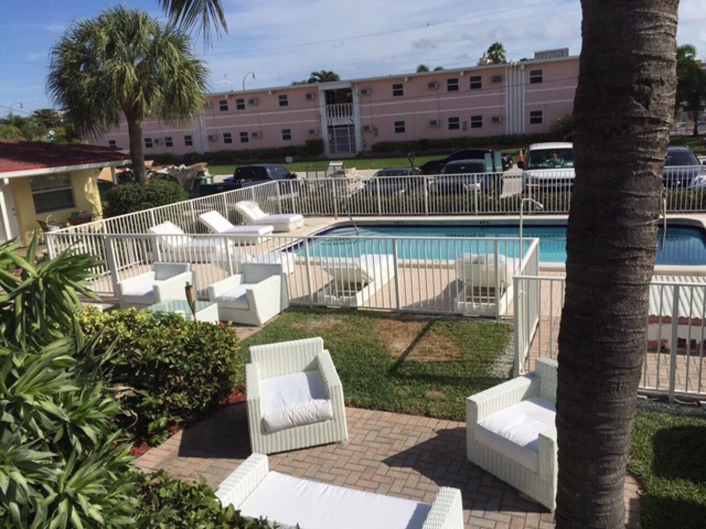 Luna Paradise By The Sea Aparthotel Lauderdale-by-the-Sea Exteriör bild