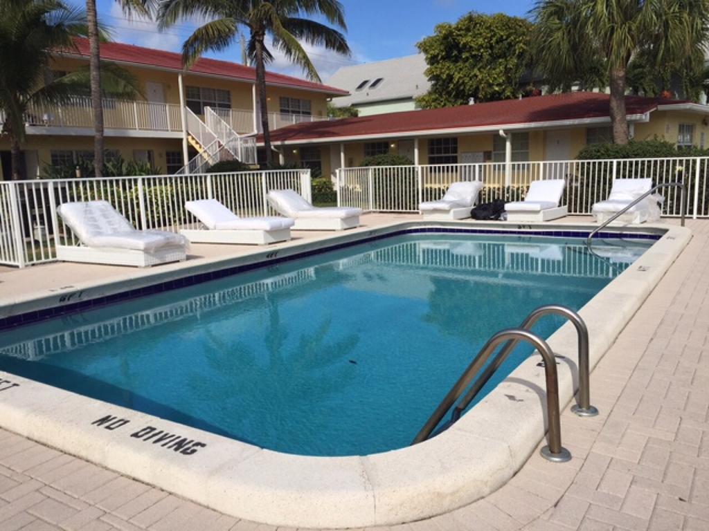 Luna Paradise By The Sea Aparthotel Lauderdale-by-the-Sea Exteriör bild