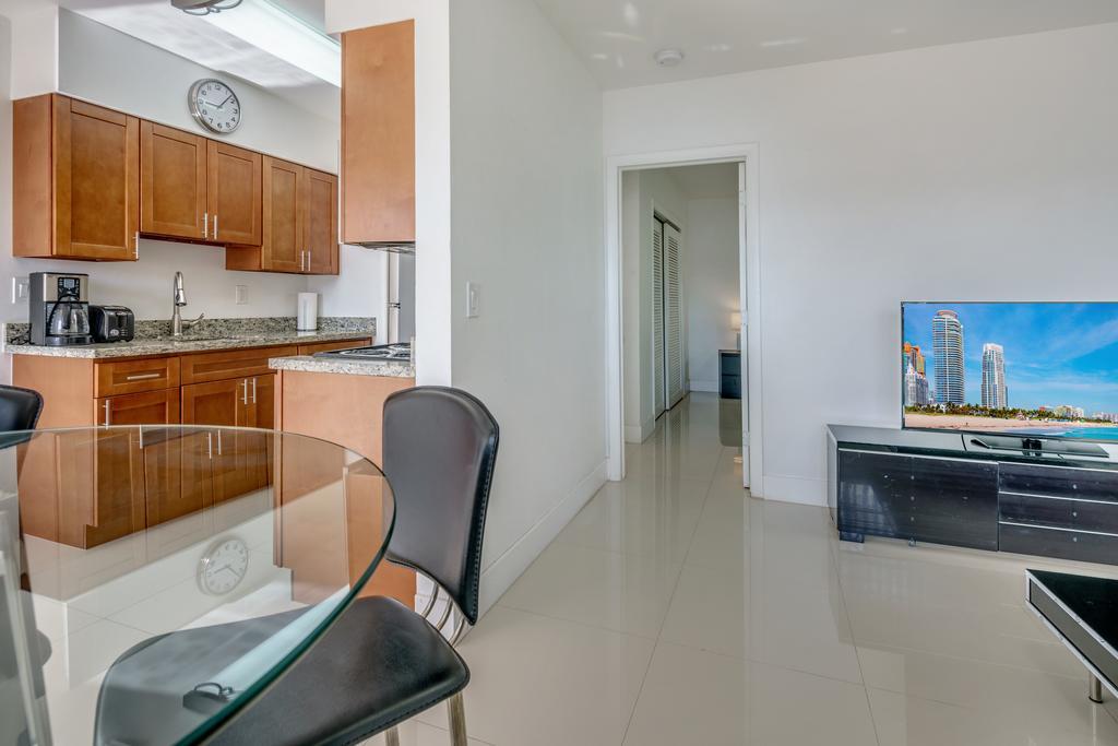 Luna Paradise By The Sea Aparthotel Lauderdale-by-the-Sea Exteriör bild